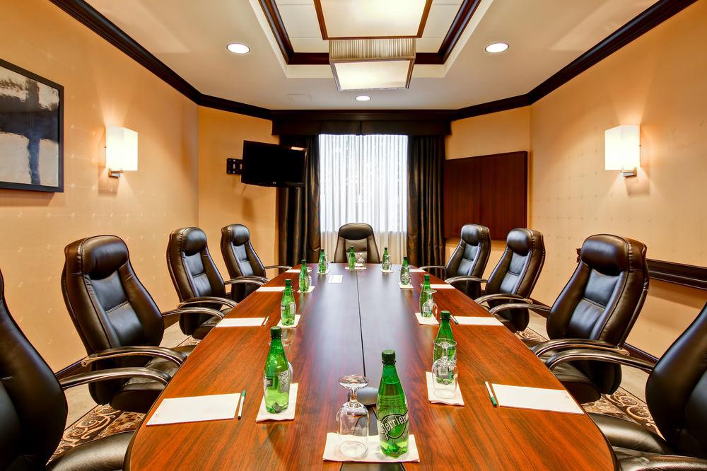 Hampton Inn By Hilton Toronto Airport Corporate Centre Экстерьер фото