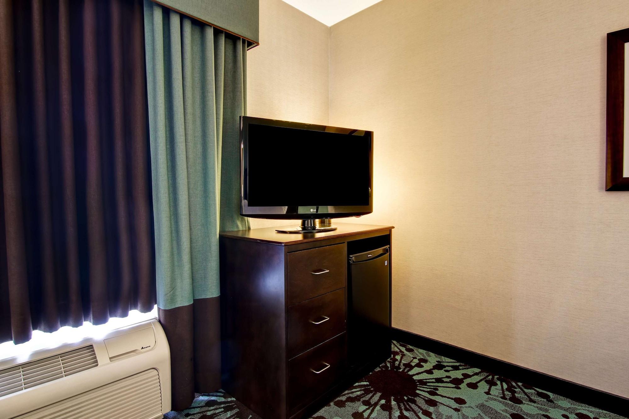 Hampton Inn By Hilton Toronto Airport Corporate Centre Экстерьер фото
