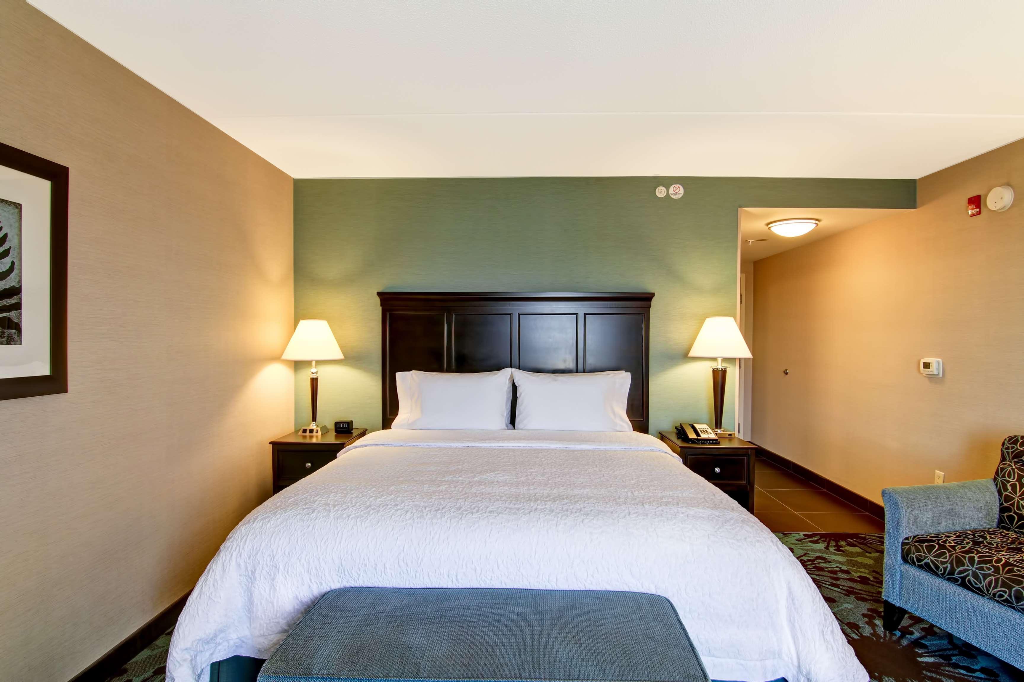 Hampton Inn By Hilton Toronto Airport Corporate Centre Экстерьер фото