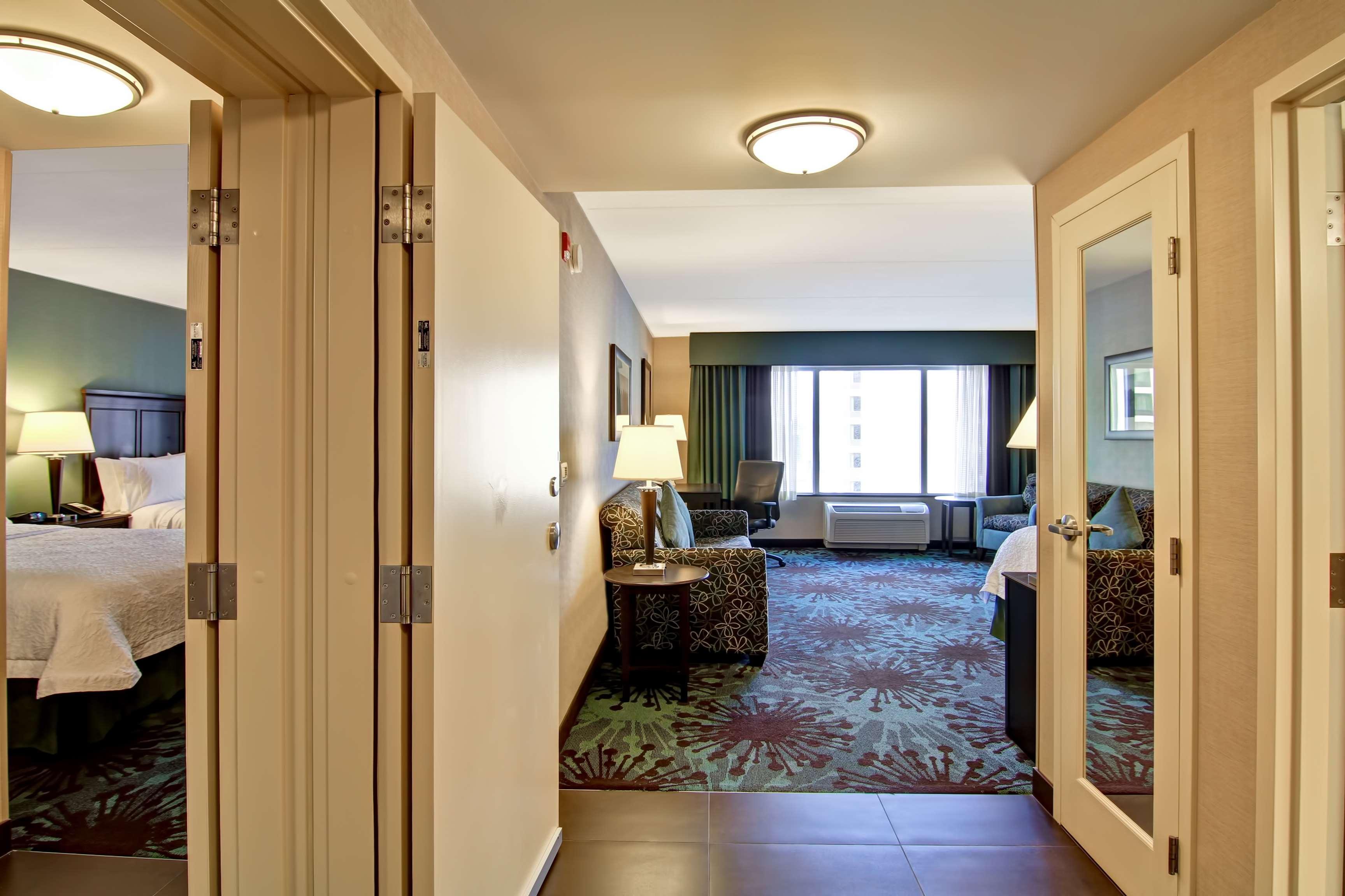 Hampton Inn By Hilton Toronto Airport Corporate Centre Экстерьер фото