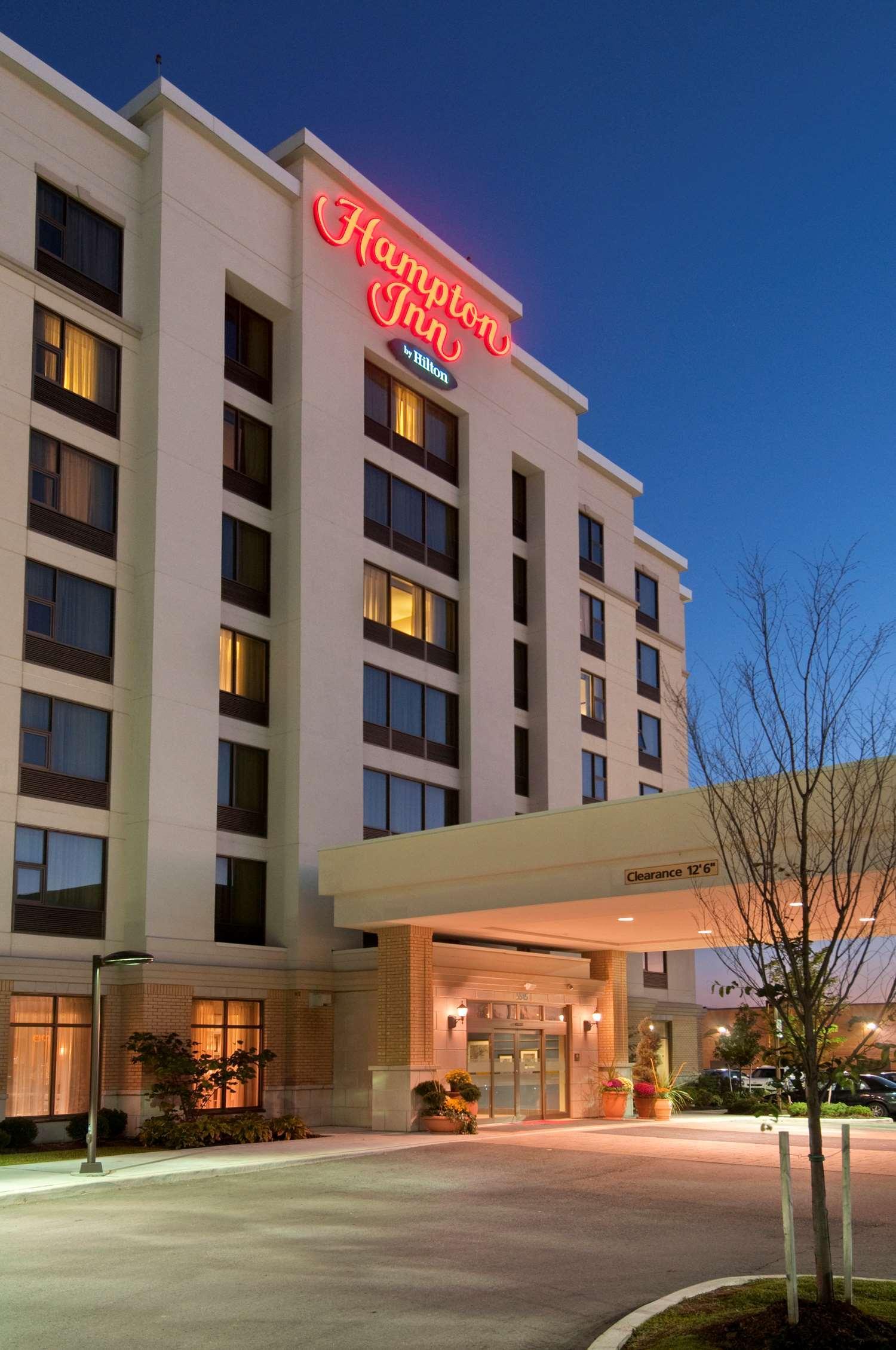 Hampton Inn By Hilton Toronto Airport Corporate Centre Экстерьер фото