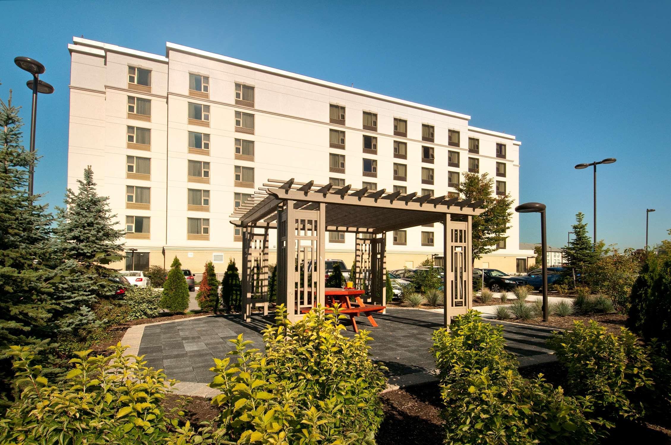 Hampton Inn By Hilton Toronto Airport Corporate Centre Экстерьер фото