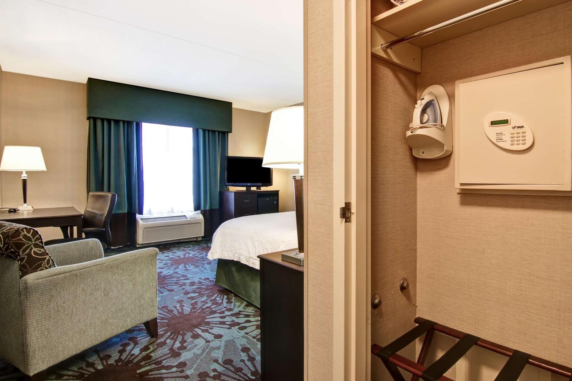 Hampton Inn By Hilton Toronto Airport Corporate Centre Экстерьер фото